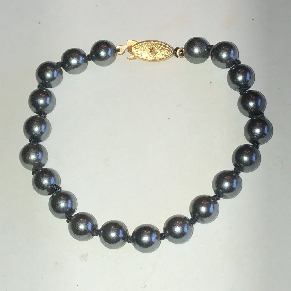 Dark Gray Faux Pearl Beaded Bracelet